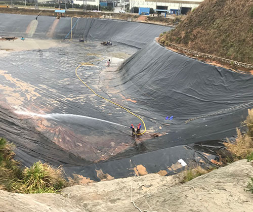 沙河口废水池清理